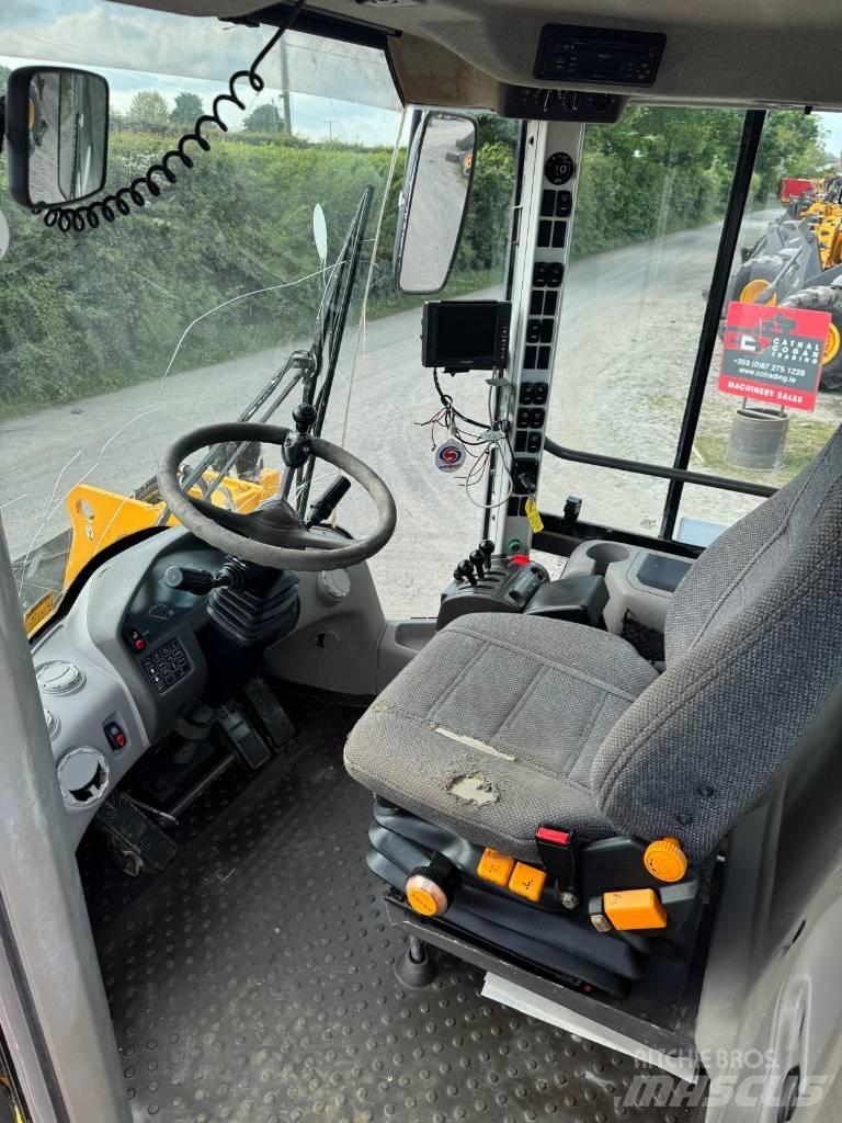 Volvo L 120 F Wielladers