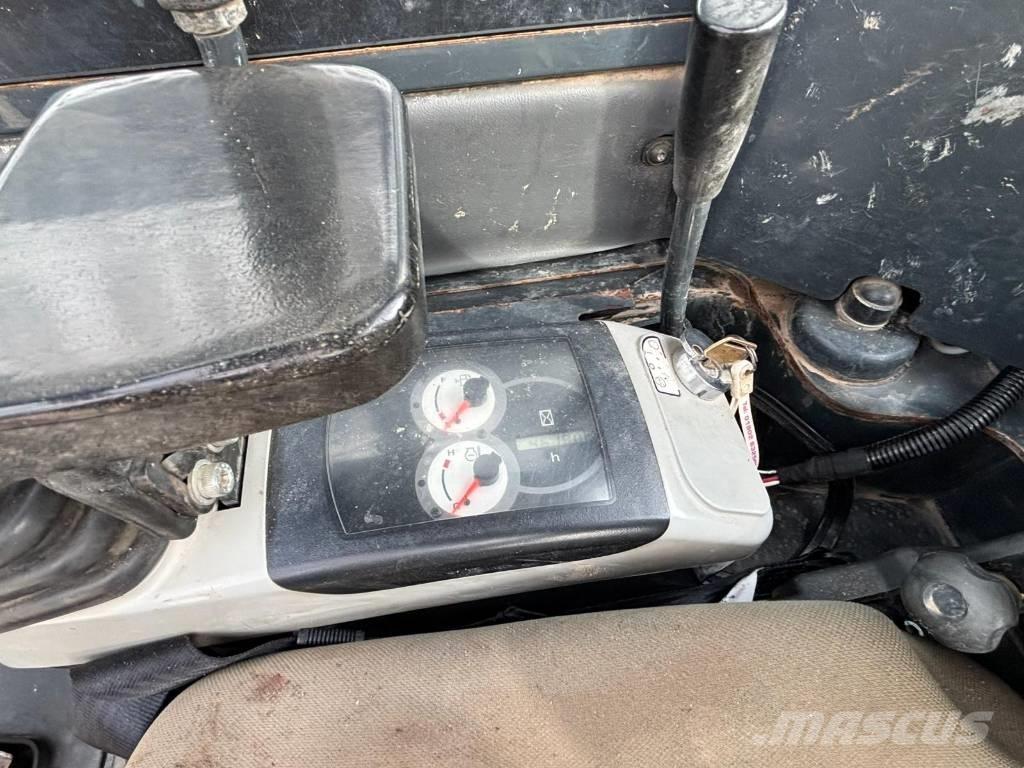 Komatsu PC 26 MR-3 Minigraafmachines < 7t