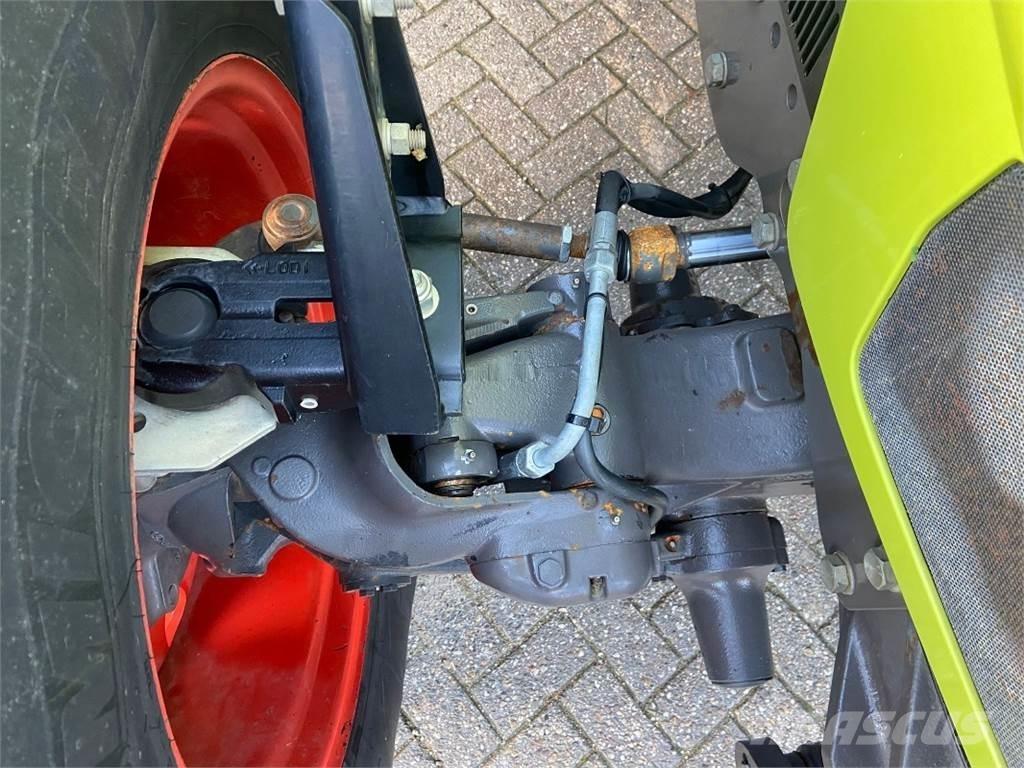 CLAAS Arion 640 Tractoren