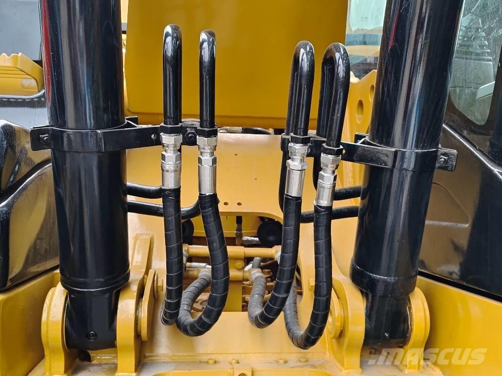 CAT 320 D Rupsgraafmachines