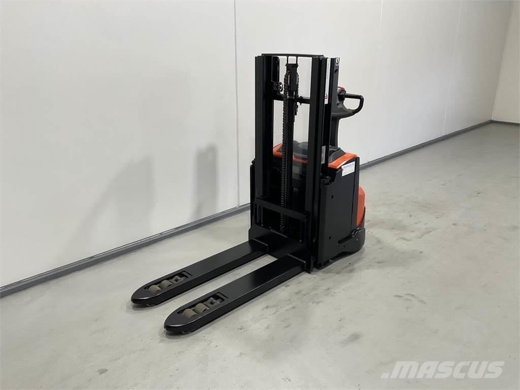 Toyota SWE200D Zelfrijdende stapelaars