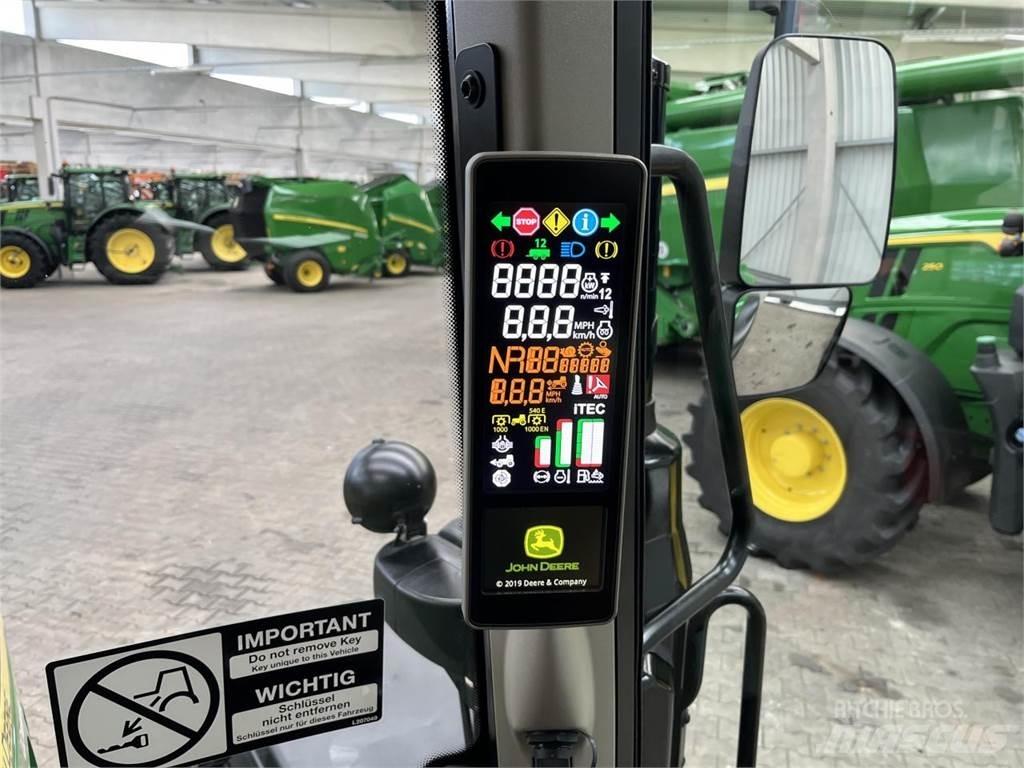 John Deere 6100M Tractoren