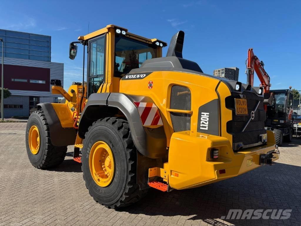 Volvo L 120 H Wielladers
