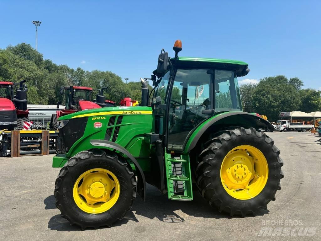 John Deere 6100 MC Tractoren