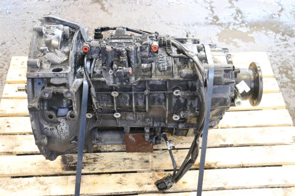 Volvo FL 240 Bakwagens met gesloten opbouw
