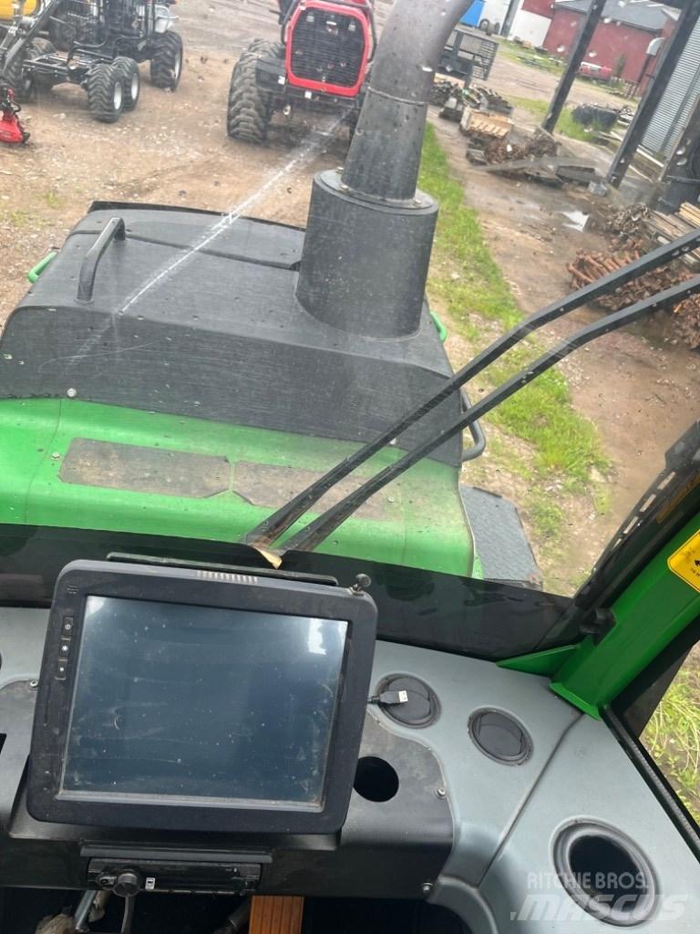 John Deere 1210 G Uitrijwagens