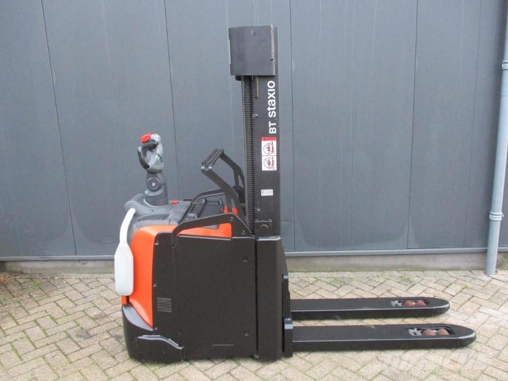 BT SPE 200L Pallettruck met meerij platform