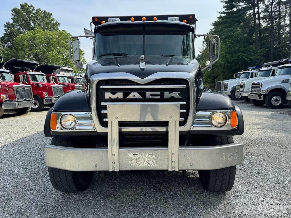 Mack Granite CV 713 Kipper