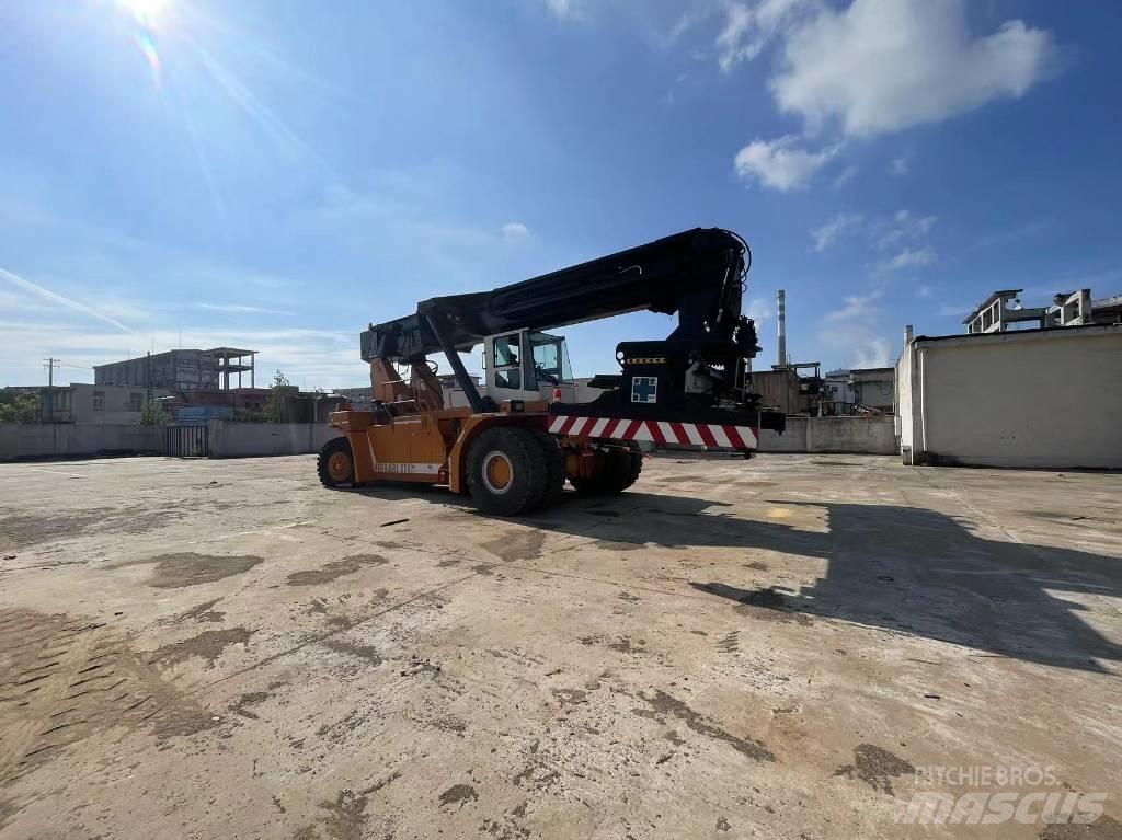 CVS Ferrari F 278.6 Reachstackers