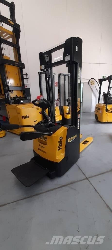 Yale MS12X Meeloop stapelaar