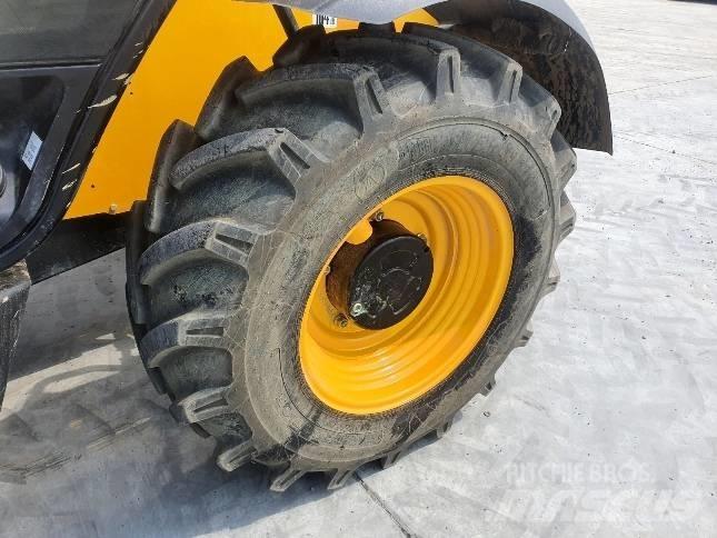 JCB 531-70 - BC24 Verreikers