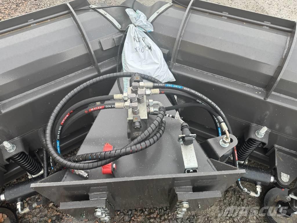 Pronar PUV 3300 Sneeuwschuivers en -ploegen