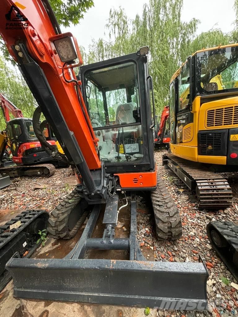 Hitachi U35 Minigraafmachines < 7t