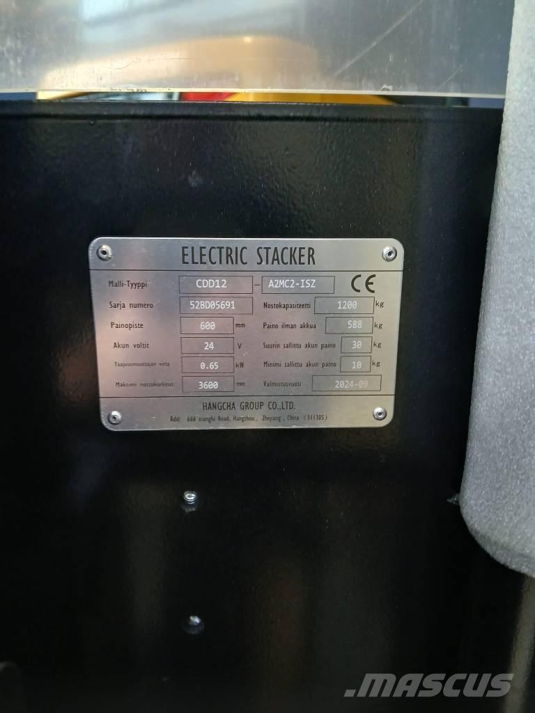 Hangcha CDD12 - LI-ION Meeloop stapelaar