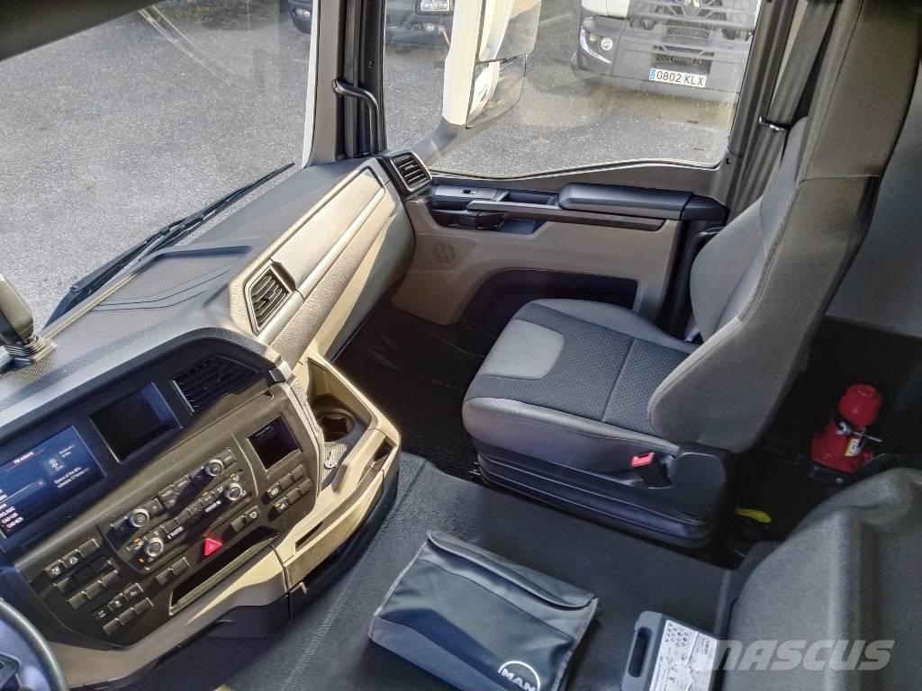 MAN TGS 26.360 Bakwagens met gesloten opbouw
