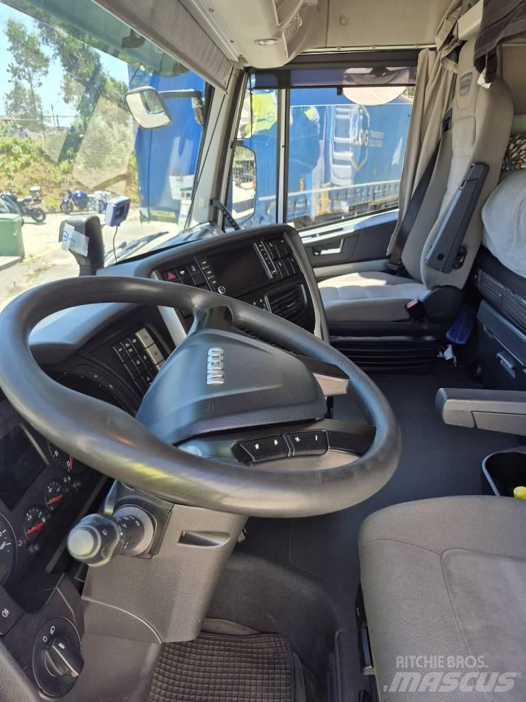 Iveco Stralis 460 Trekkers