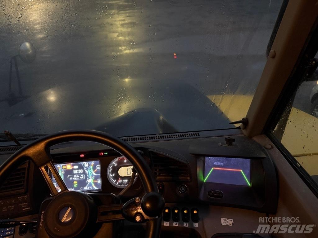 Komatsu HM 400-5 Knik dumptrucks