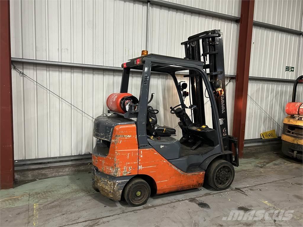 Toyota 8FGCU30 LPG heftrucks