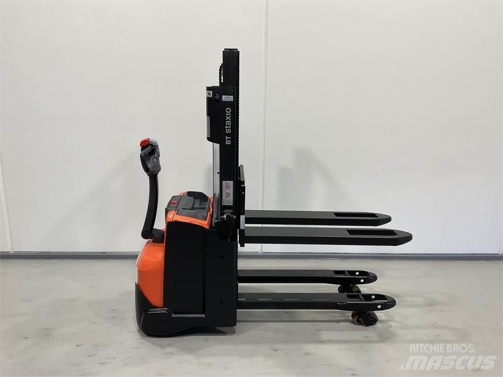 Toyota SWE200D Zelfrijdende stapelaars
