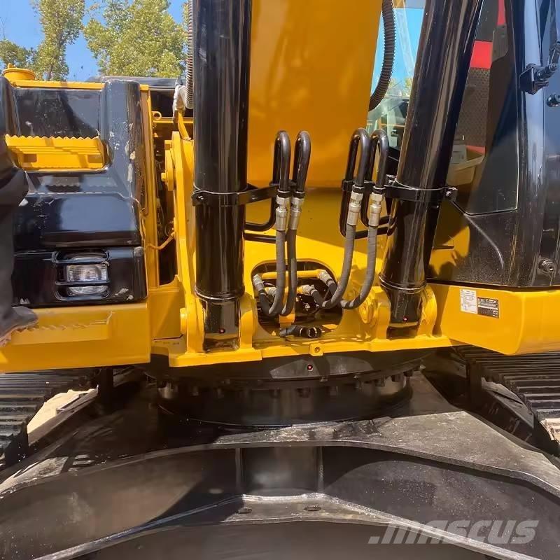 CAT 325 D Rupsgraafmachines