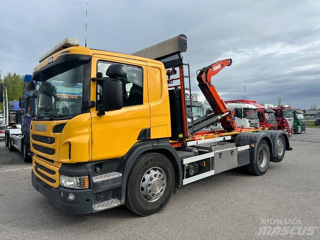 Scania P370 6x2*4 Vrachtwagen met containersysteem