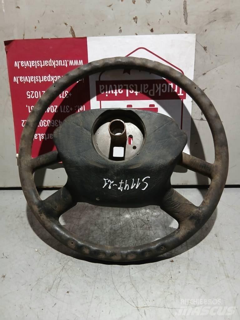 Scania 124   1411436 Cabine en interieur