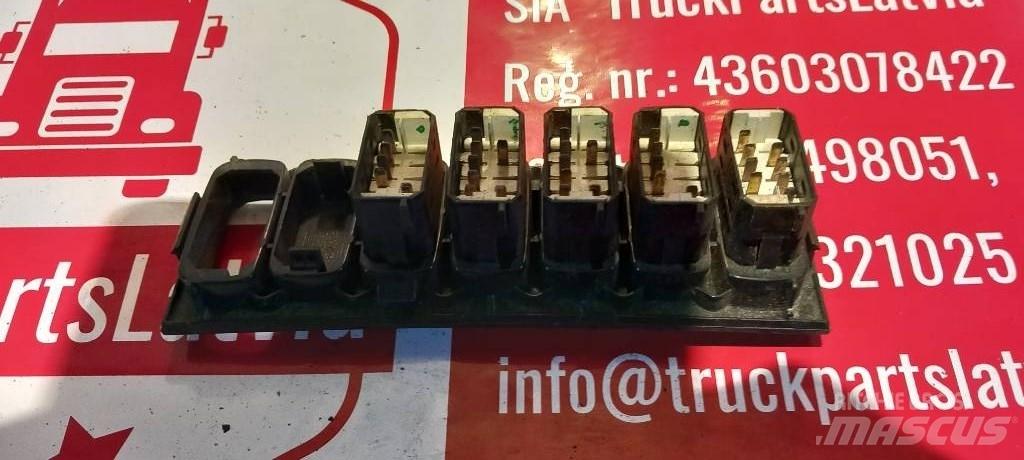 Scania R 420.   1421851 Cabine en interieur