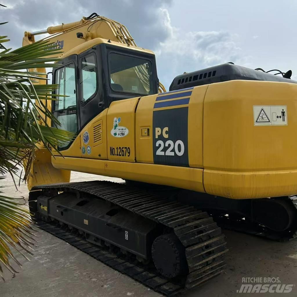 Komatsu 220-7 Rupsgraafmachines