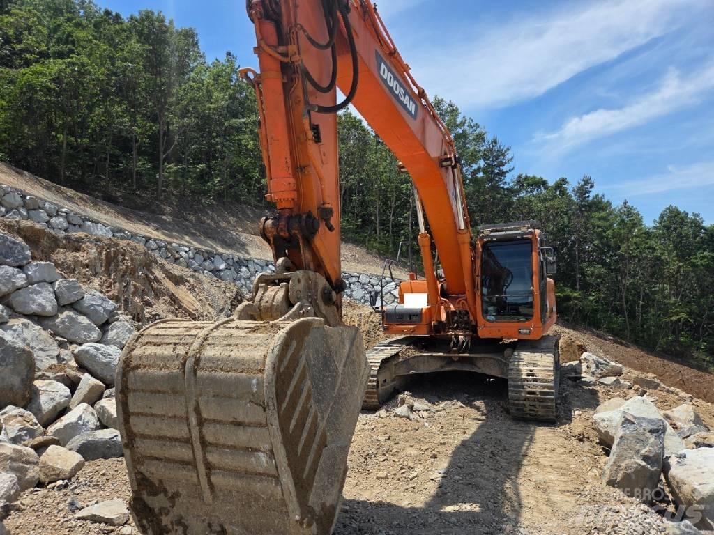 Doosan DX 300 LCA Rupsgraafmachines