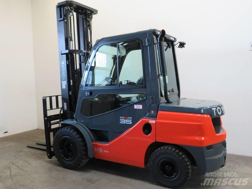 Toyota 8 FDJF 35 Diesel heftrucks