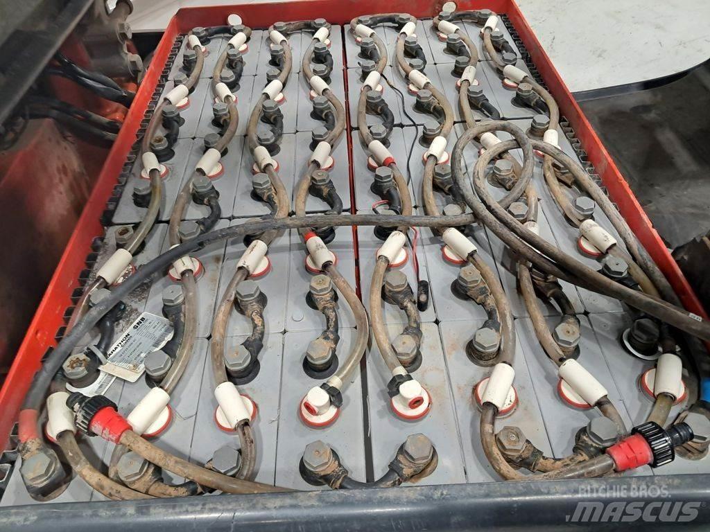 Linde E30-01 Elektrische heftrucks