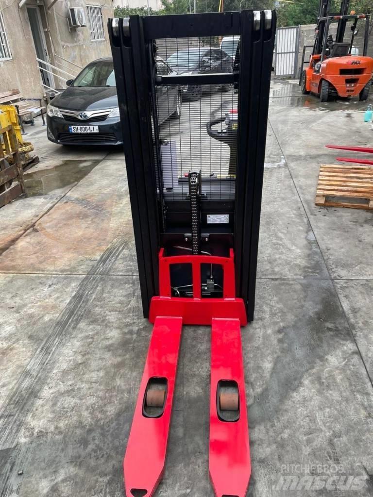 Hyster S 1.2 Meeloop stapelaar