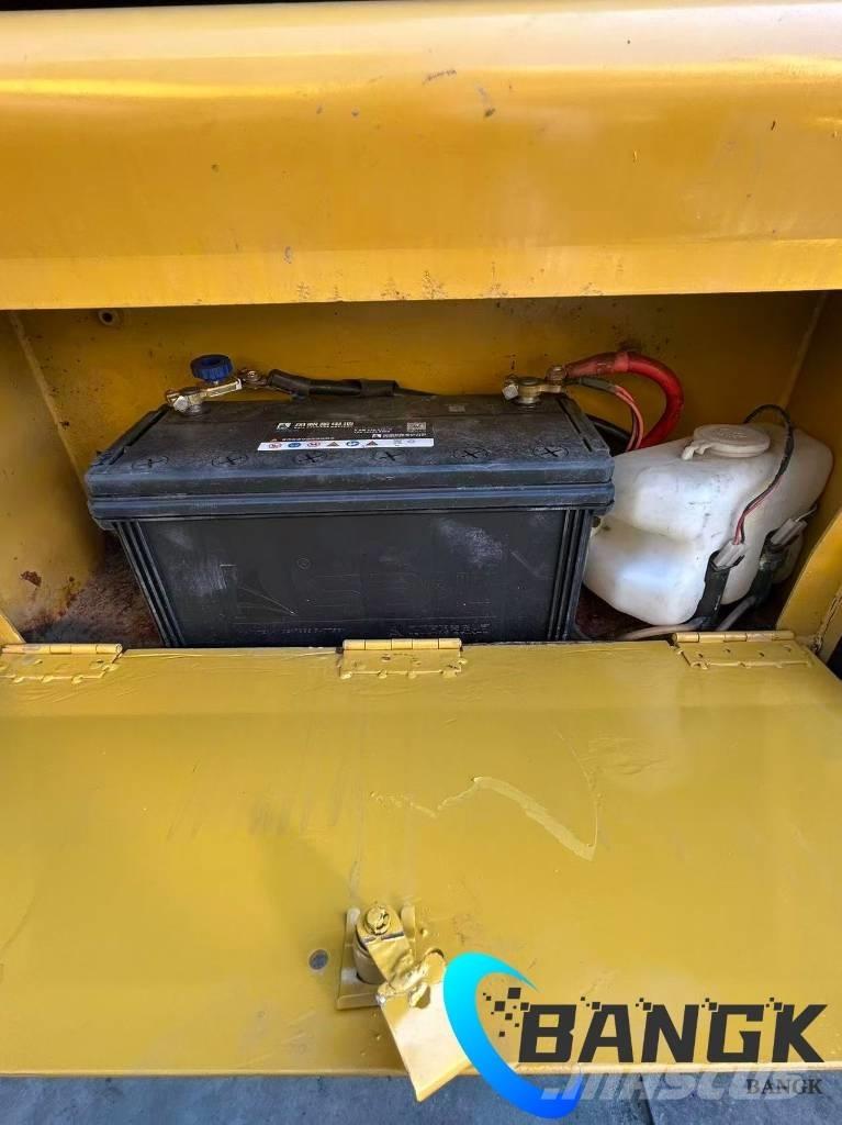 CAT 420 F Wielgraafmachines