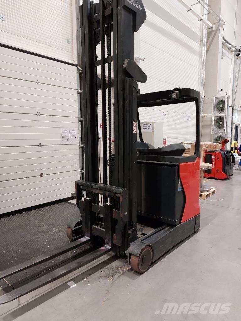Linde R14 Zelfrijdende stapelaars