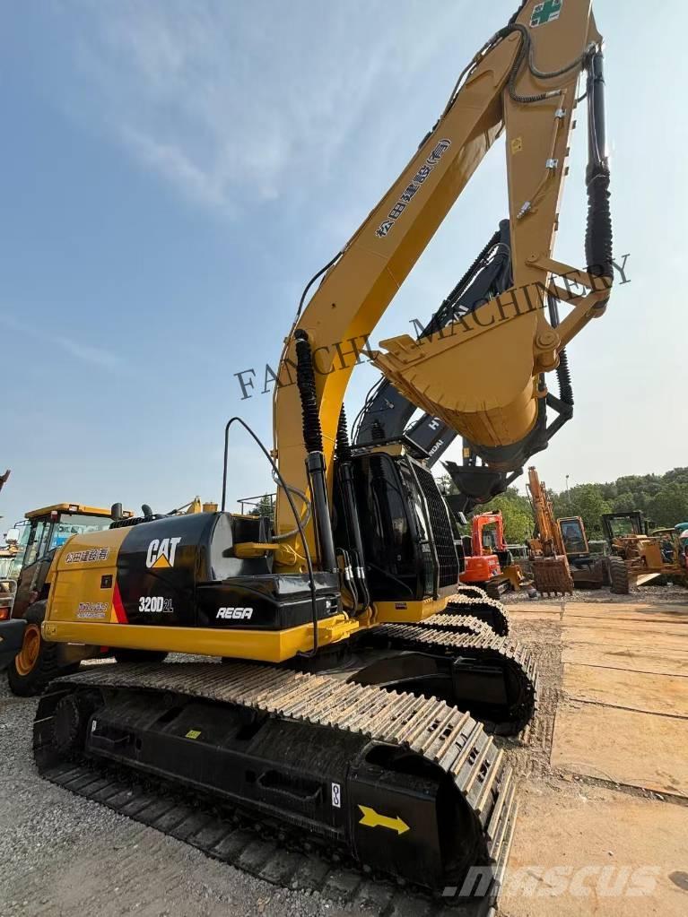 CAT 320D2L Rupsgraafmachines