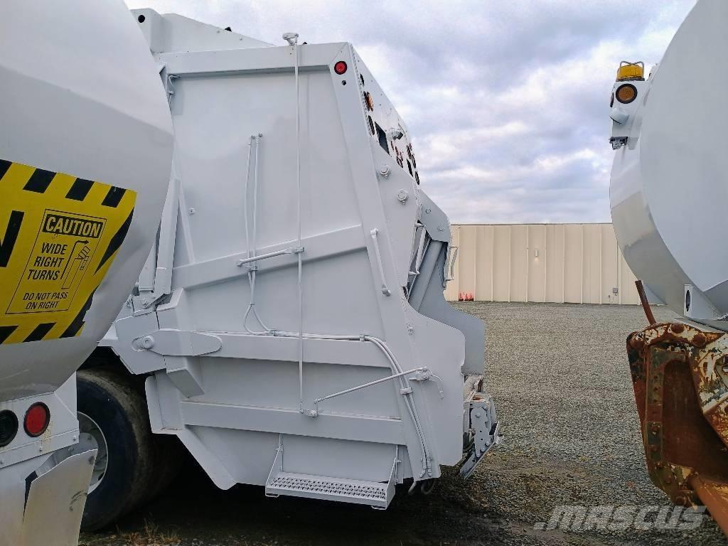 Mack MRU Vuilniswagens