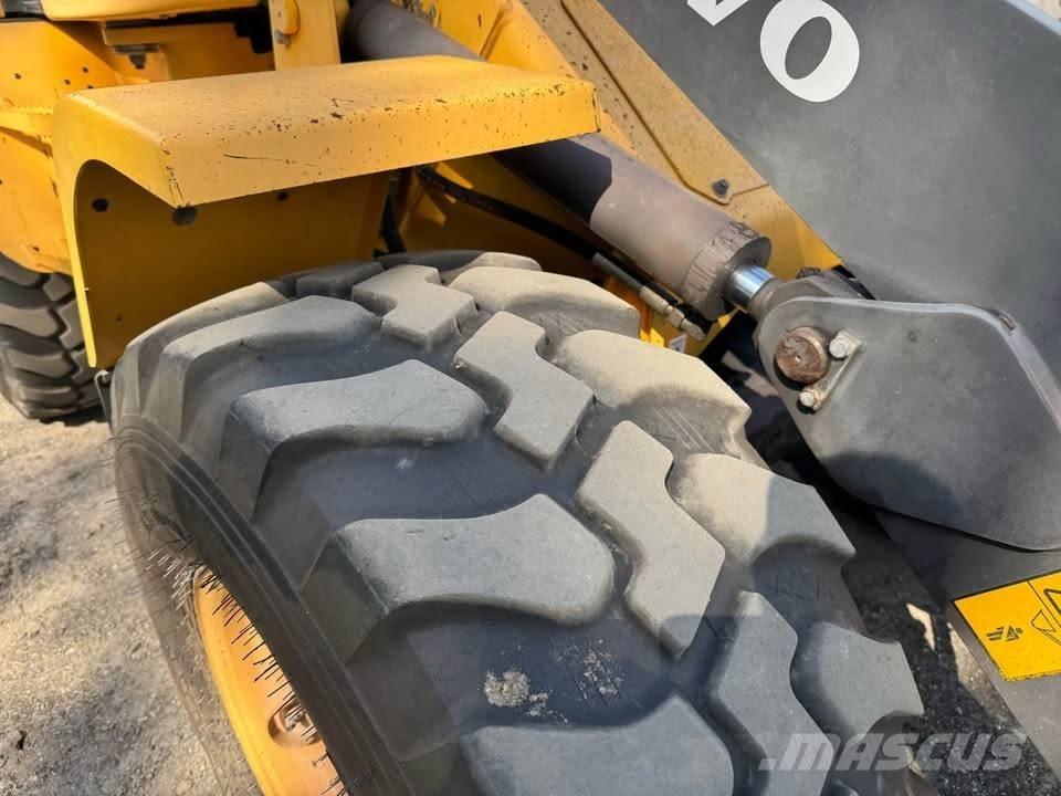 Volvo L 30 G Wielladers