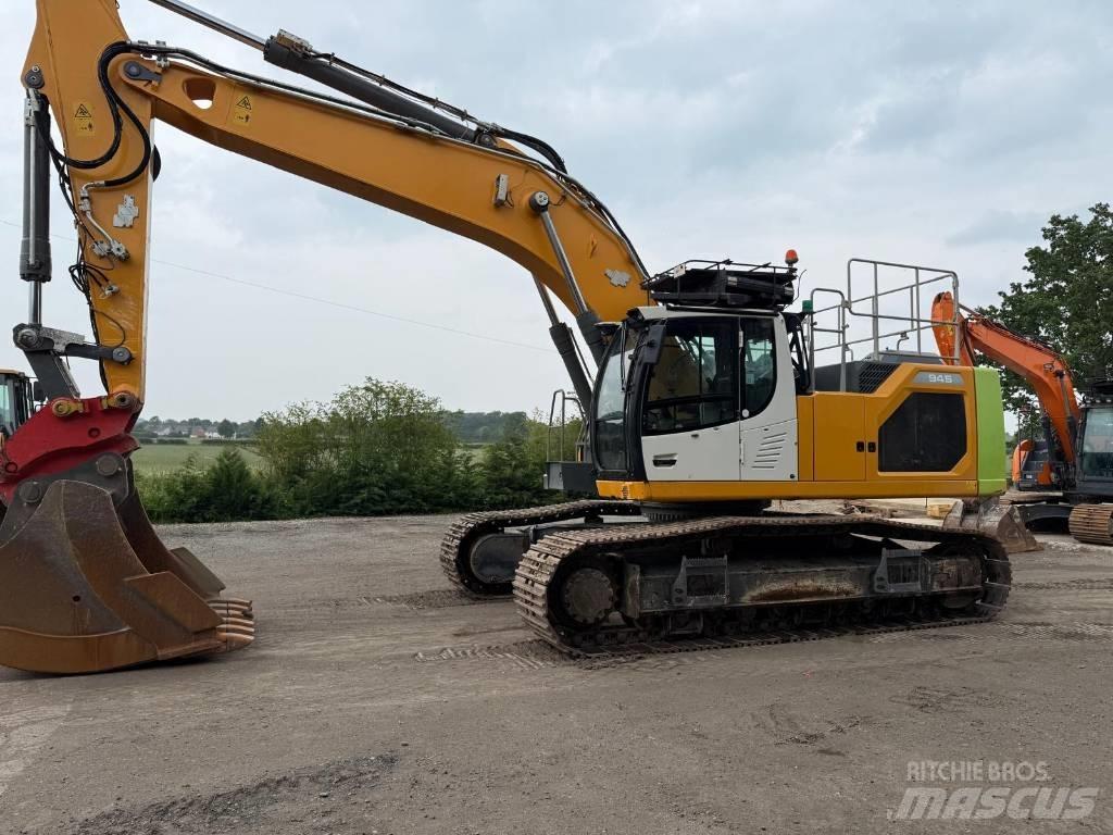 Liebherr R 945 S-HD Rupsgraafmachines