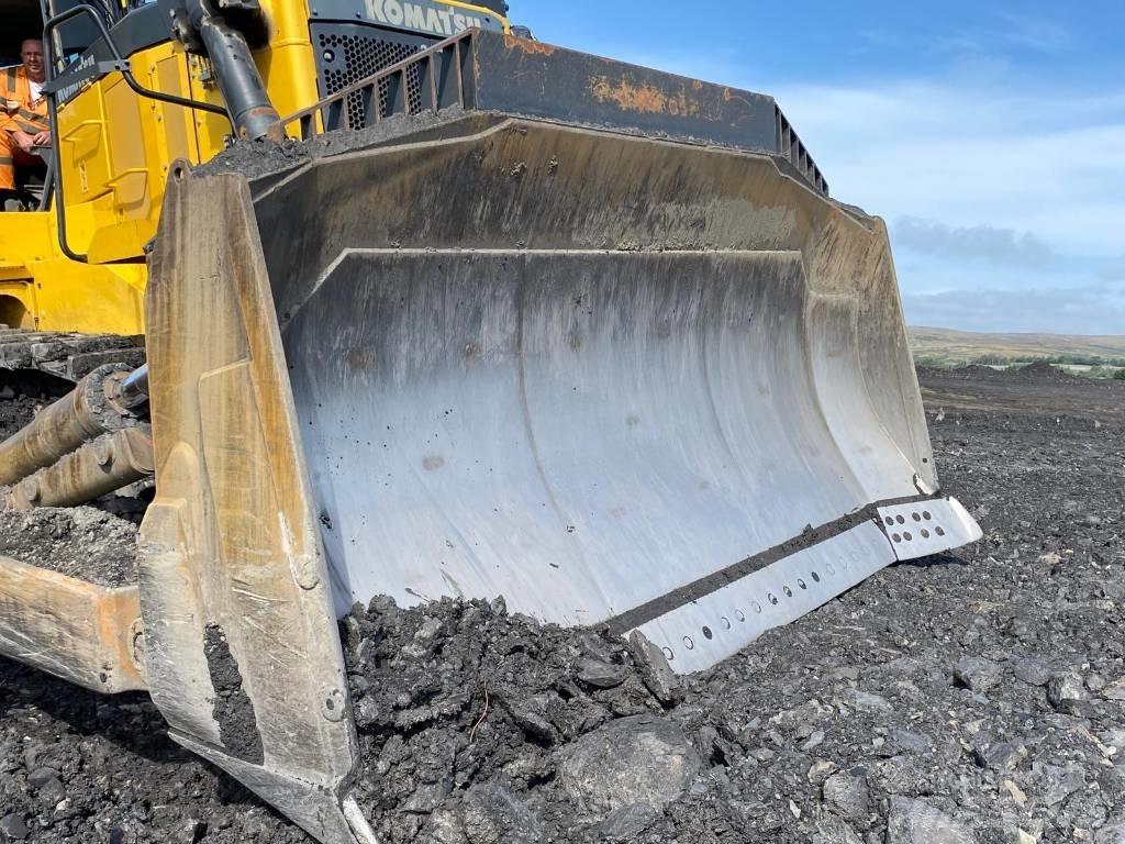 Komatsu D 375 A-8 Rupsdozers