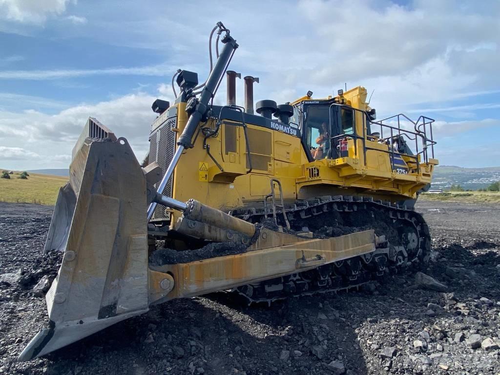 Komatsu D 375 A-8 Rupsdozers