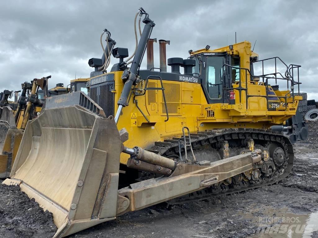 Komatsu D 375 A-8 Rupsdozers