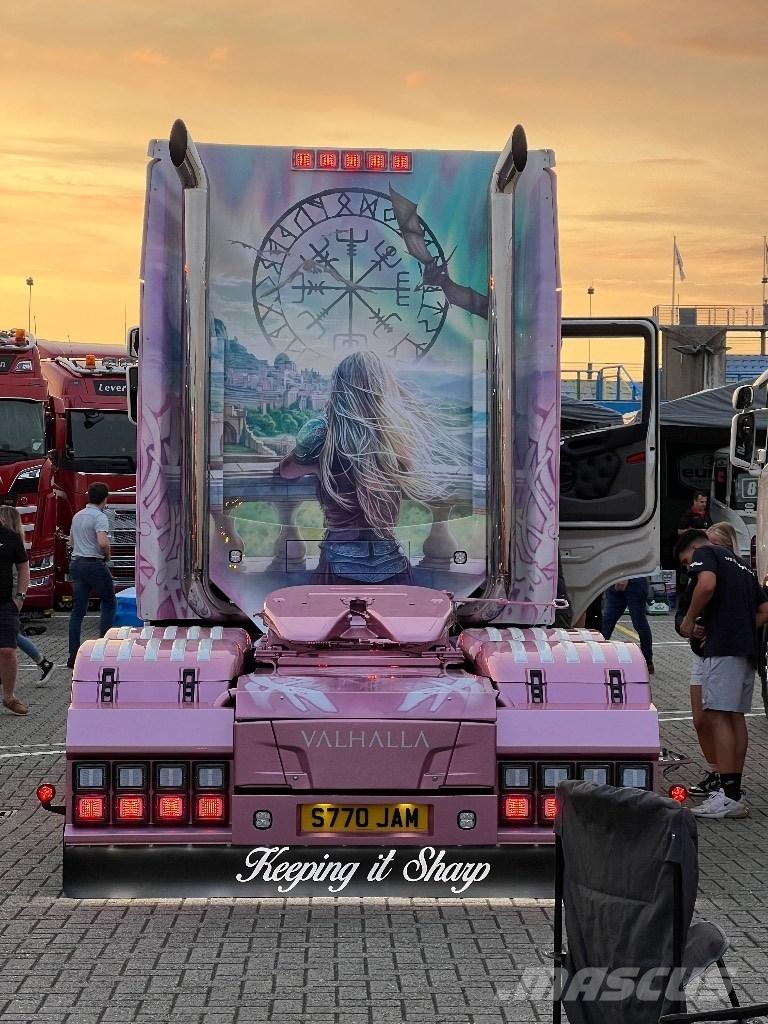 Hino 700 Vrachtwagen met containersysteem