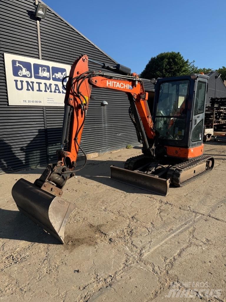Hitachi ZX 33 Rupsgraafmachines