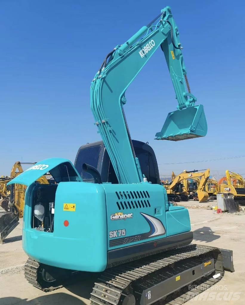 Kobelco SK 75 Rupsgraafmachines
