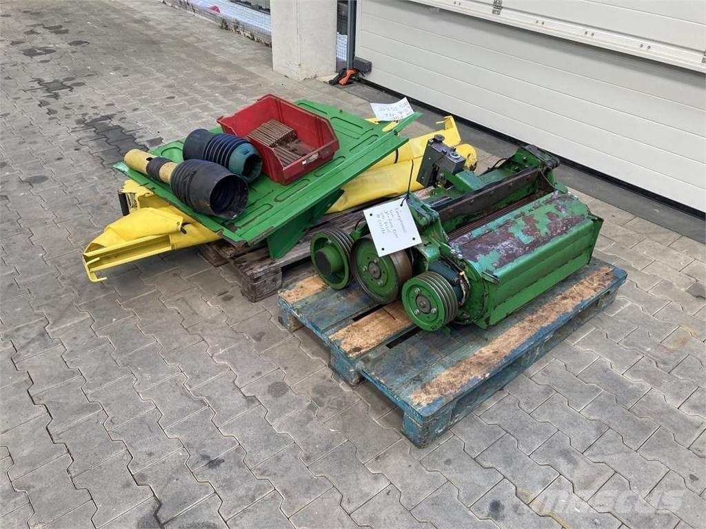 John Deere 8300 Zelfrijdende veldhakselaars