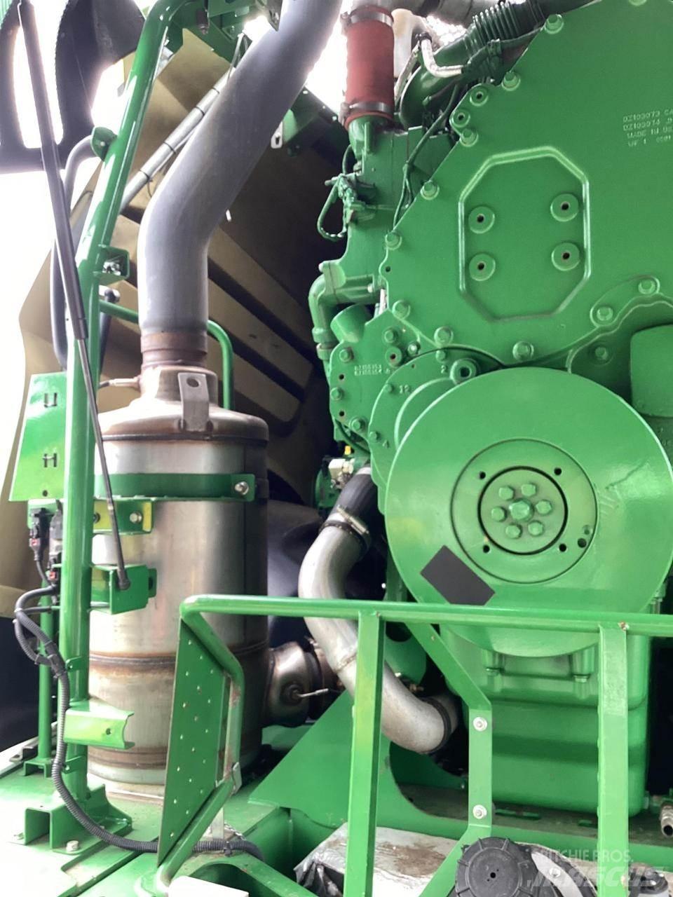John Deere 8300 Zelfrijdende veldhakselaars