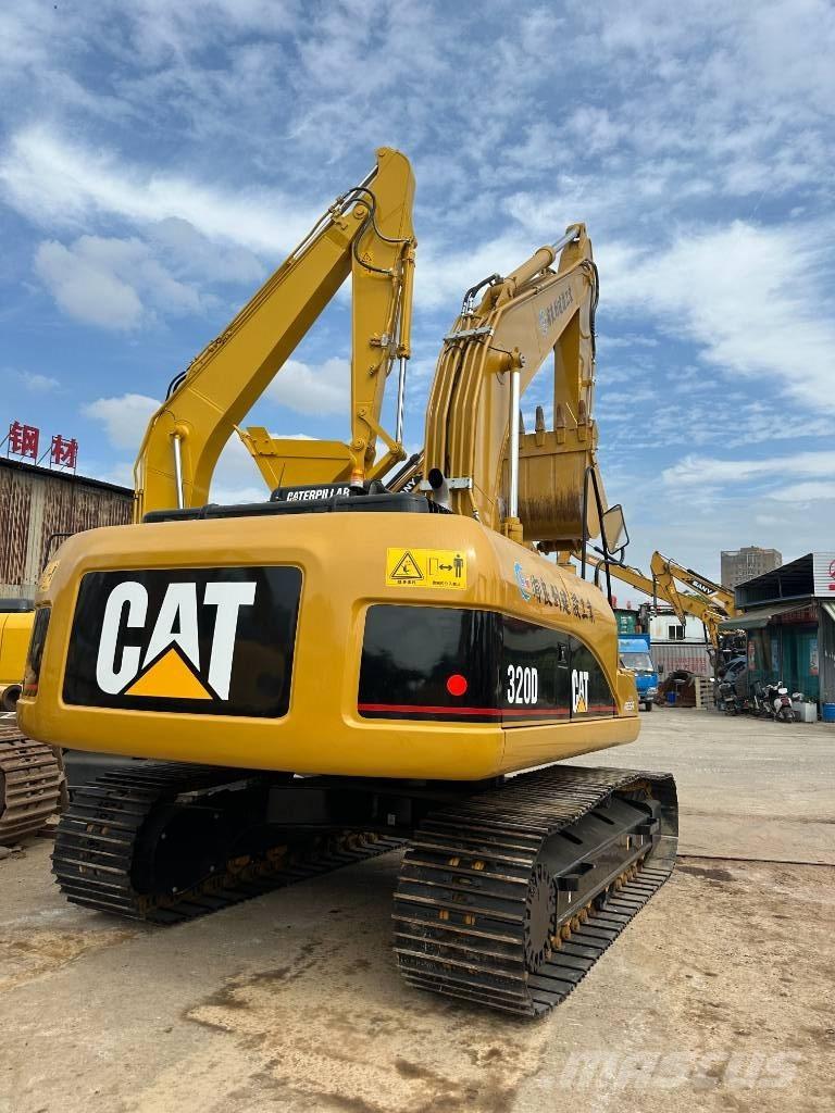 CAT 320 D Rupsgraafmachines