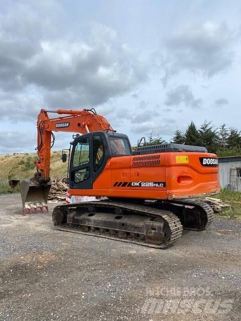 Doosan DX 225 NLC Rupsgraafmachines