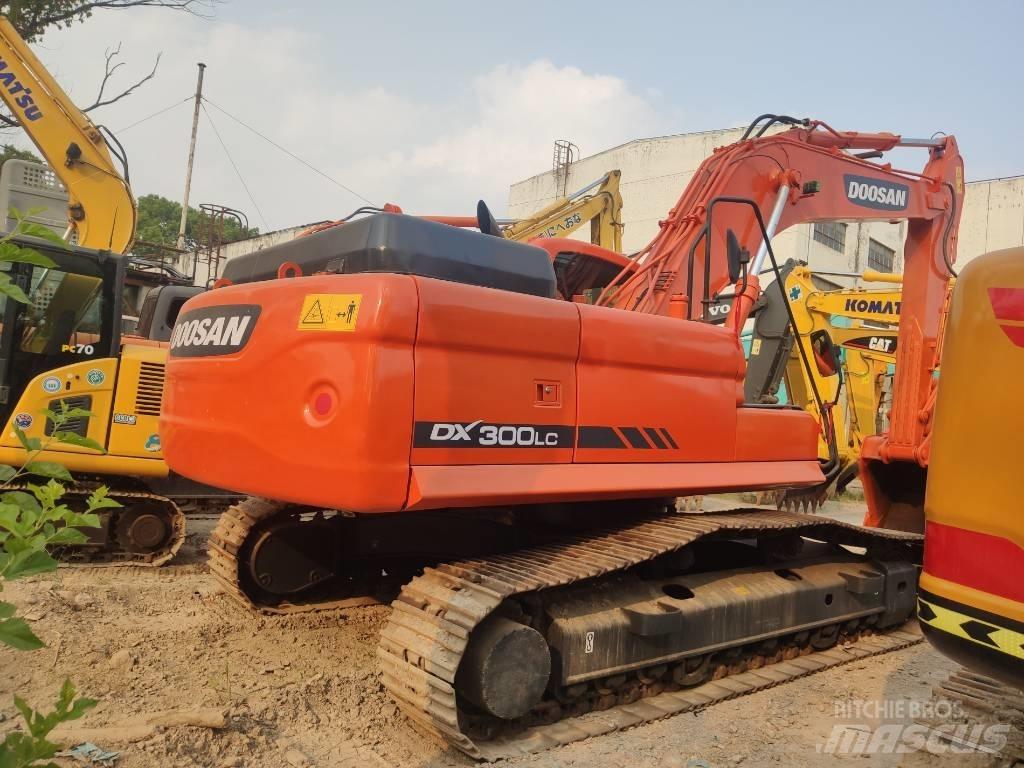 Doosan DX 300 Rupsgraafmachines