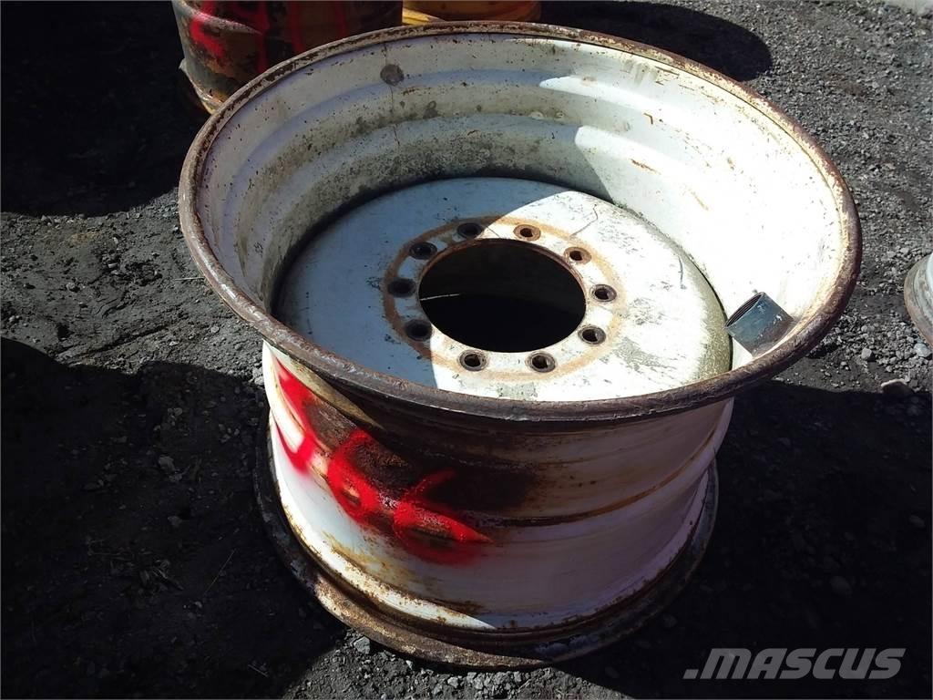 Skogsjan 695 24x34 Banden, wielen en velgen